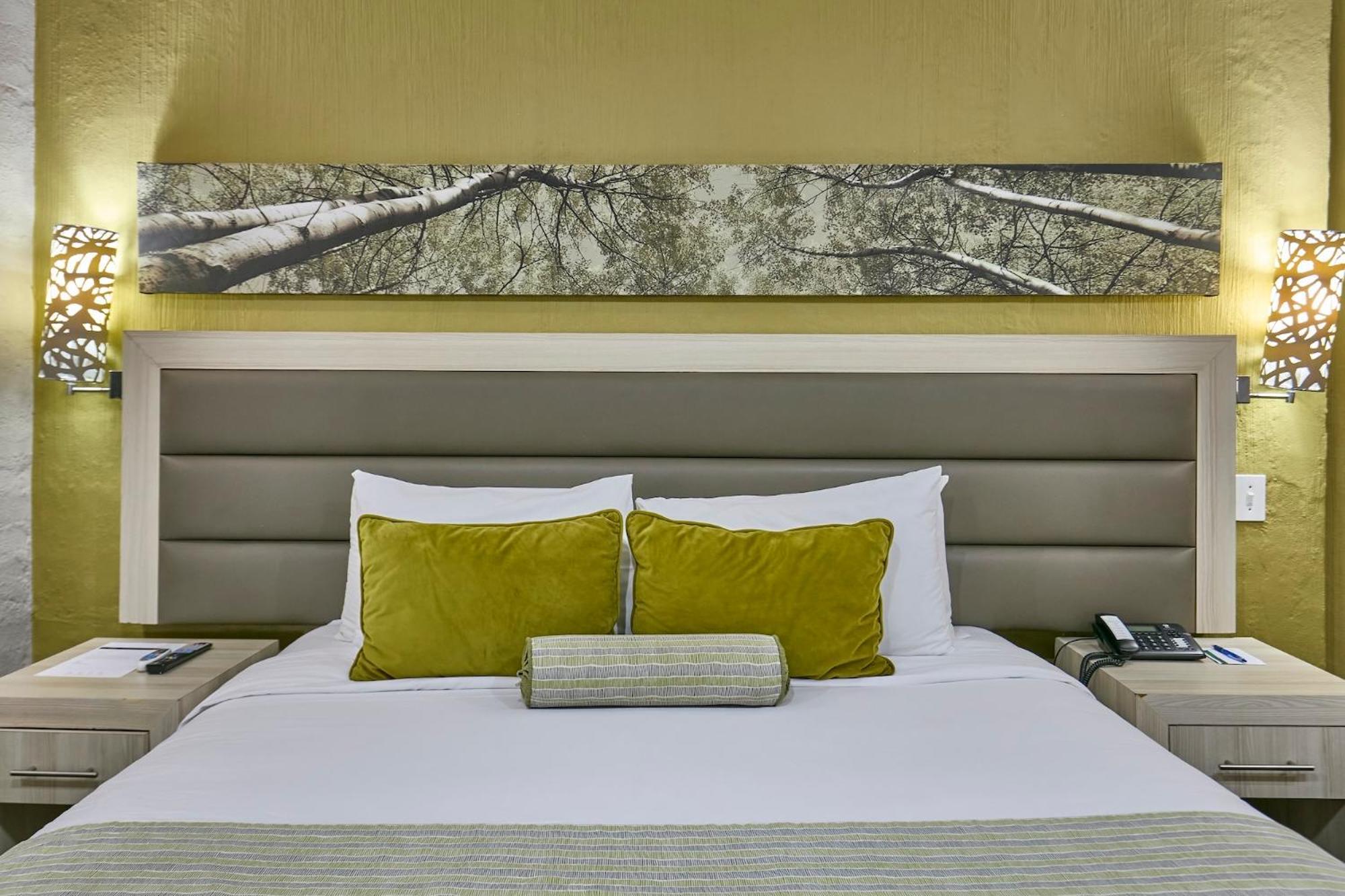 Cresta Marang Gardens Hotel Франсистаун Экстерьер фото