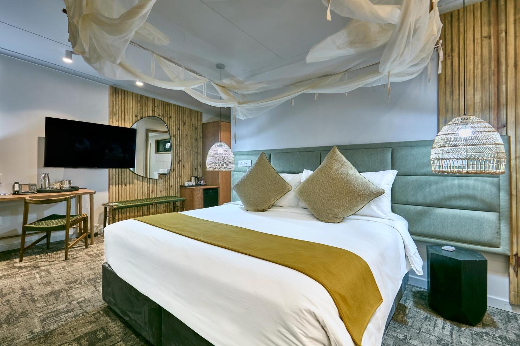 Cresta Marang Gardens Hotel Франсистаун Экстерьер фото